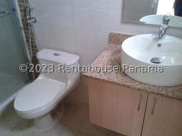 Exclusive Townhouse - Hermosa casa en Brisas del Golf
